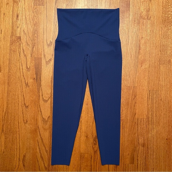 SPANX Pants - Spanx Innovation Room sample leggings size M